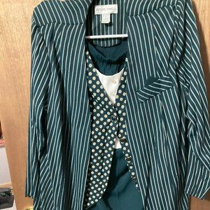 2 piece ladies skirt and top